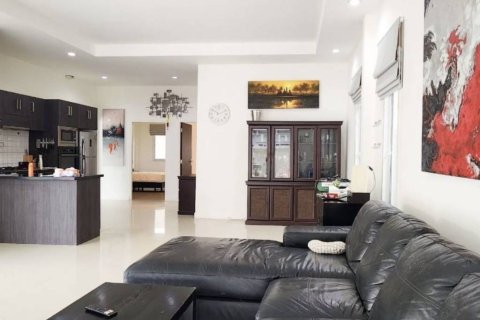 Villa in Hua Hin, Thailand 3 bedrooms № 146737 - photo 3