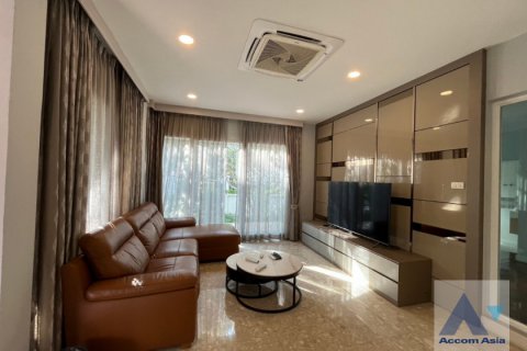 Haus in Saphan Sung, Bangkok, Thailand 4 Schlafzimmer № 216097 - Foto 2