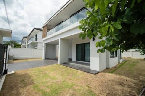 House in Hang Dong, Thailand 3 bedrooms № 162316 - photo 2