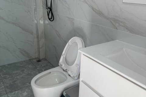 Villa in Surat Thani, Thailand 3 bedrooms № 162317 - photo 7