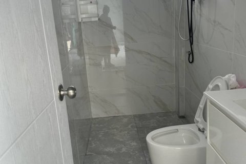 Villa in Surat Thani, Thailand 3 bedrooms № 162317 - photo 10