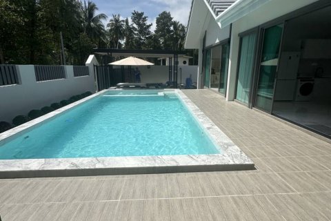 Villa in Surat Thani, Thailand 3 bedrooms № 162317