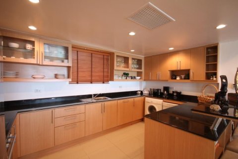 Condo in Hua Hin, Thailand, 3 bedrooms  № 173507 - photo 5