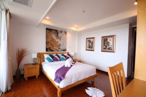 Condo in Hua Hin, Thailand, 3 bedrooms  № 173507 - photo 14