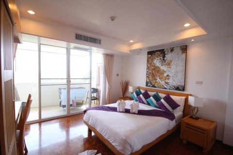 Condo in Hua Hin, Thailand, 3 bedrooms  № 173507 - photo 16