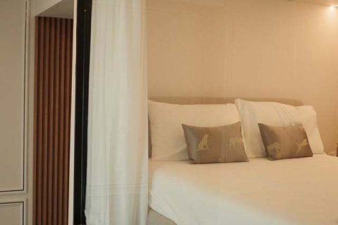 Condo in Ratchathewi, Bangkok, Thailand, 2 bedrooms  № 173510 - photo 4