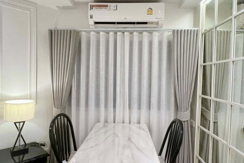 Кондоминиум с 3 спальнями в Ян Наве, Бангкок, Таиланд № 142780 - фото 4