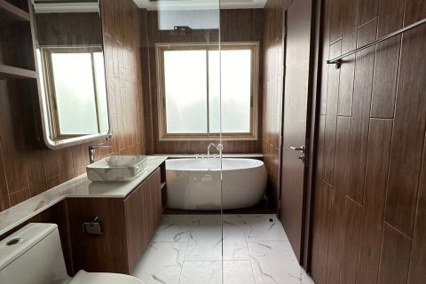 Maison à Pattaya, Thaïlande 4 chambres № 142782 - photo 16