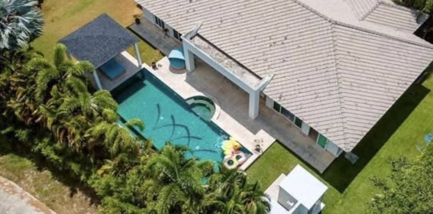 Вилла в Хуа Хине, Таиланд с 3 спальнями  № 147015