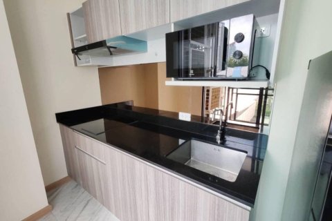 Condo in Bangkok, Thailand, 2 bedrooms  № 147018 - photo 3