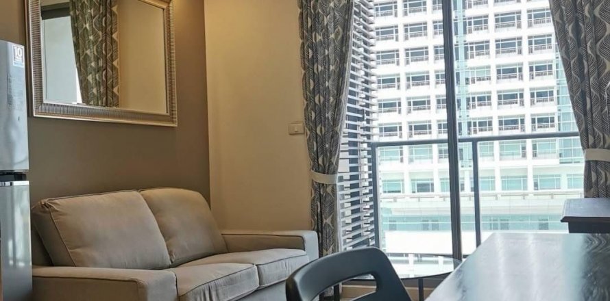 Studio in the Condo in Khlong Toei, Bangkok, Thailand № 138553