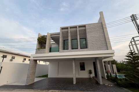 Maison à Bang Lamung, Thaïlande 5 chambres № 172392