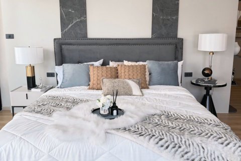 Maison à Bang Lamung, Thaïlande 5 chambres № 172392 - photo 16