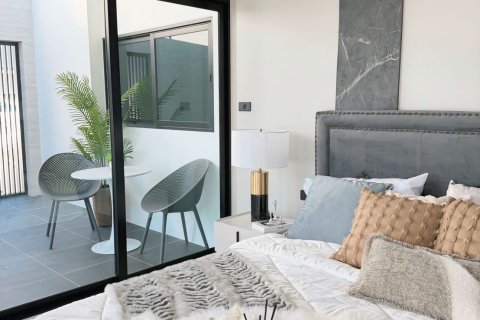 Maison à Bang Lamung, Thaïlande 5 chambres № 172392 - photo 11