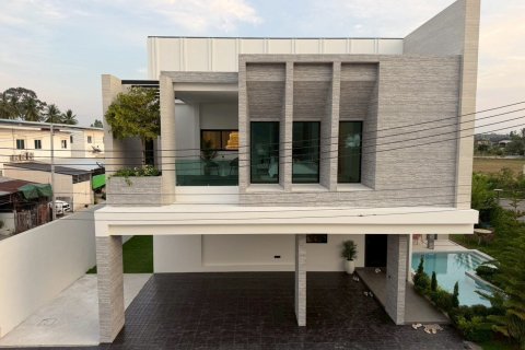 Maison à Bang Lamung, Thaïlande 5 chambres № 172392 - photo 2