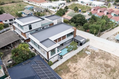 Maison à Pattaya, Thaïlande 5 chambres № 172393 - photo 6