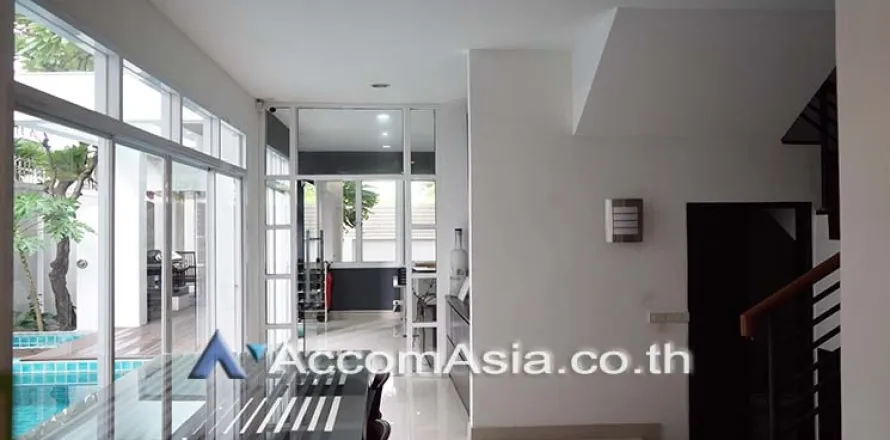 Haus in Watthana, Bangkok, Thailand 4 Schlafzimmer № 215960