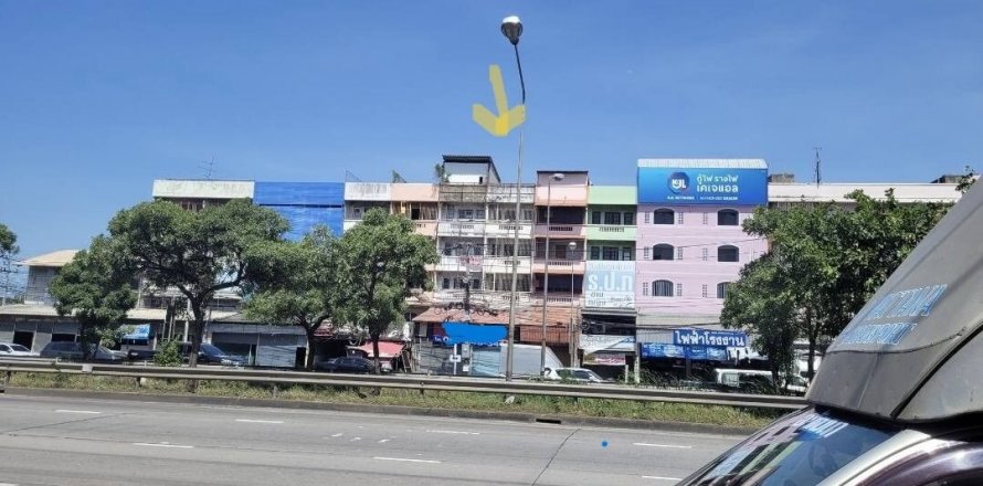 Centre commercial à Samut Prakan, Thaïlande № 136315