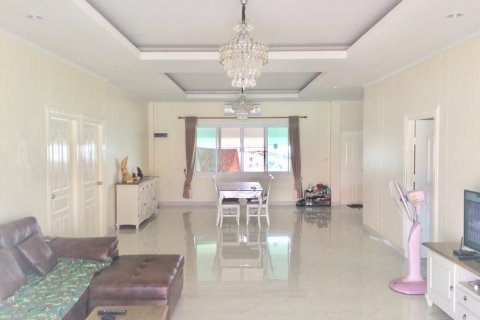 House in Rayong, Thailand 3 bedrooms № 148874 - photo 4