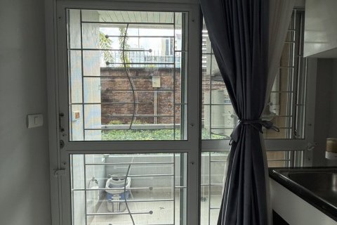 Студия в кондо в Клонг Тоэй, Бангкок, Таиланд № 148879 - фото 7