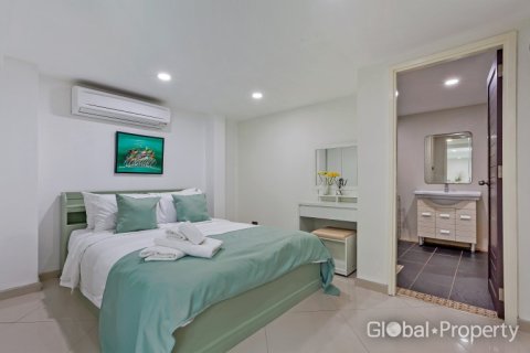 Propriété commerciale à Pattaya, Thaïlande 650 m2 № 177808 - photo 25