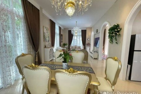 House in Pattaya, Thailand 3 bedrooms № 177807 - photo 12