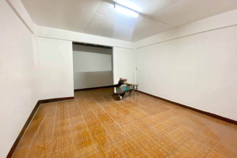 Townhouse in Nonthaburi, Thailand 6 bedrooms № 153488 - photo 4