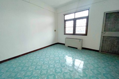 Townhouse in Nonthaburi, Thailand 6 bedrooms № 153488 - photo 5