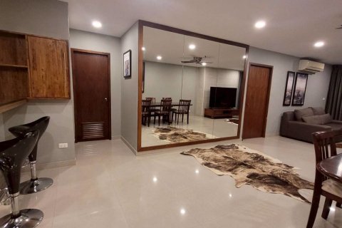 Condo in Bangkok, Thailand, 2 bedrooms № 200271 - photo 3