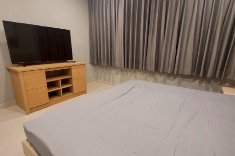 Condo in Bangkok, Thailand, 2 bedrooms № 200271 - photo 12