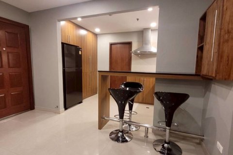 Condo in Bangkok, Thailand, 2 bedrooms № 200271 - photo 5