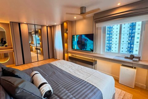 Condo à Sathon, Bangkok, Thaïlande, 2 chambres  № 200273 - photo 10