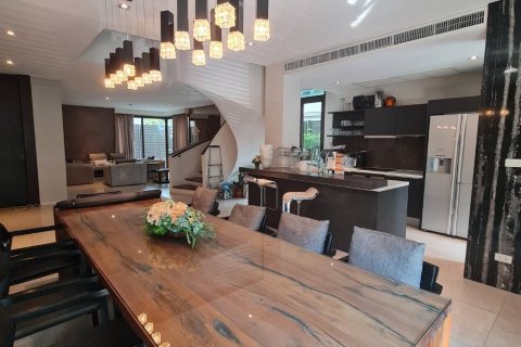 Кондоминиум с 2 спальнями в Ян Наве, Бангкок, Таиланд № 155954 - фото 7