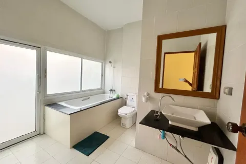 Casa de 2 dormitorios en Pattaya, Tailandia № 211841 - foto 17