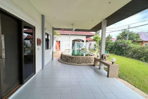 Casa de 4 dormitorios en Pattaya, Tailandia № 211845 - foto 6