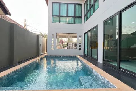 Casa de 3 dormitorios en Pattaya, Tailandia № 211842 - foto 10