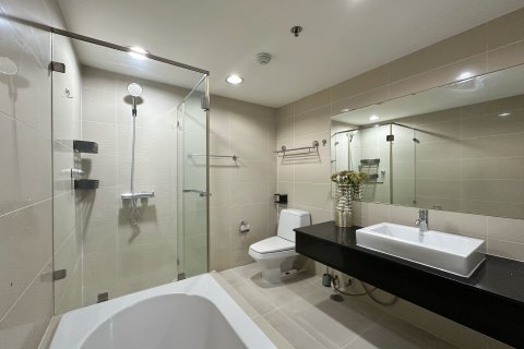 Condo à Huai Khwang, Bangkok, Thaïlande, 3 chambres  № 167813 - photo 10