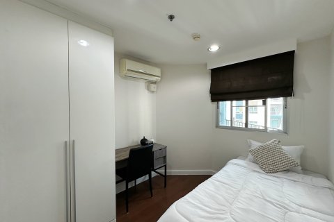 Condo à Huai Khwang, Bangkok, Thaïlande, 3 chambres  № 167813 - photo 9