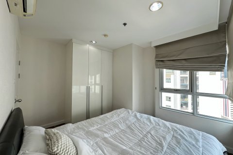 Condo à Huai Khwang, Bangkok, Thaïlande, 3 chambres  № 167813 - photo 8