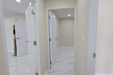 Кондоминиум с 2 спальнями в Сатхоне, Бангкок, Таиланд № 151328 - фото 10