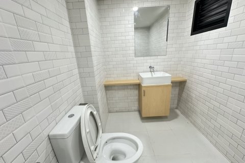Кондоминиум с 2 спальнями в Сатхоне, Бангкок, Таиланд № 151328 - фото 18