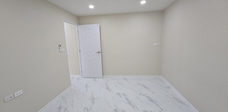 Кондоминиум с 2 спальнями в Сатхоне, Бангкок, Таиланд № 151328