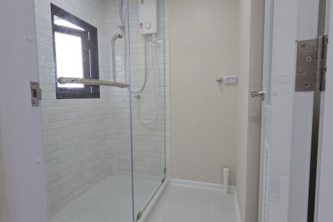 Кондоминиум с 2 спальнями в Сатхоне, Бангкок, Таиланд № 151328 - фото 6