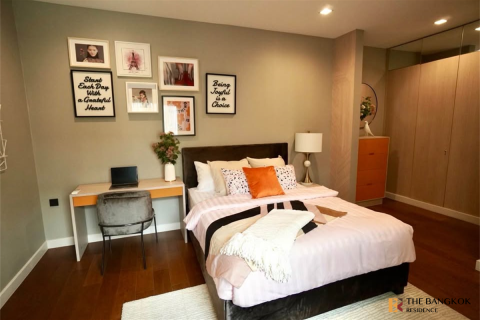 House in Bangkok, Thailand 3 bedrooms № 189245 - photo 2