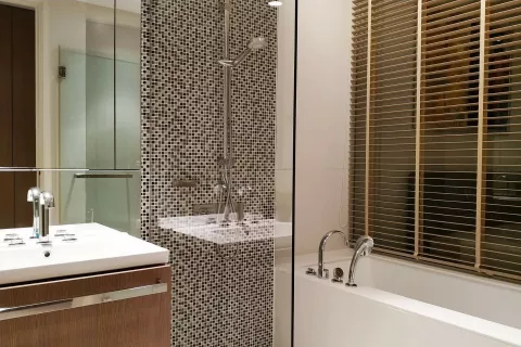 Кондоминиум с 2 спальнями в Патхум Ване, Бангкок, Таиланд № 136755 - фото 4