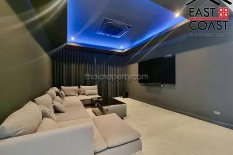 Casa de 6 dormitorios en Pattaya, Tailandia № 213152 - foto 9