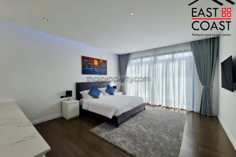 Casa de 6 dormitorios en Pattaya, Tailandia № 213152 - foto 12