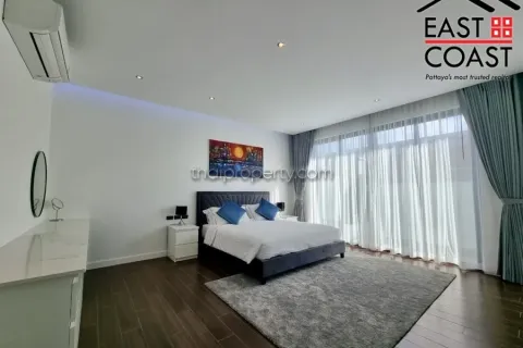 Casa de 6 dormitorios en Pattaya, Tailandia № 213152 - foto 16