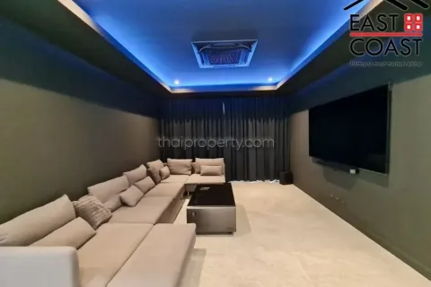 Casa de 6 dormitorios en Pattaya, Tailandia № 213152 - foto 8