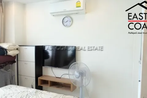 Condominio de 2 dormitorios en Jomtien Beach, Pattaya, Tailandia № 213151 - foto 12